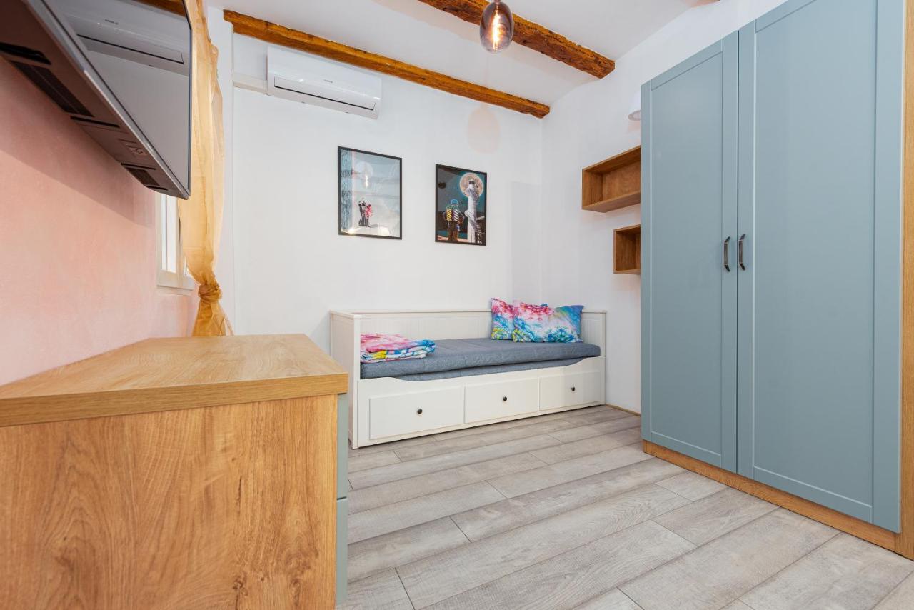 Ferienwohnung Angulus Zadar Exterior foto